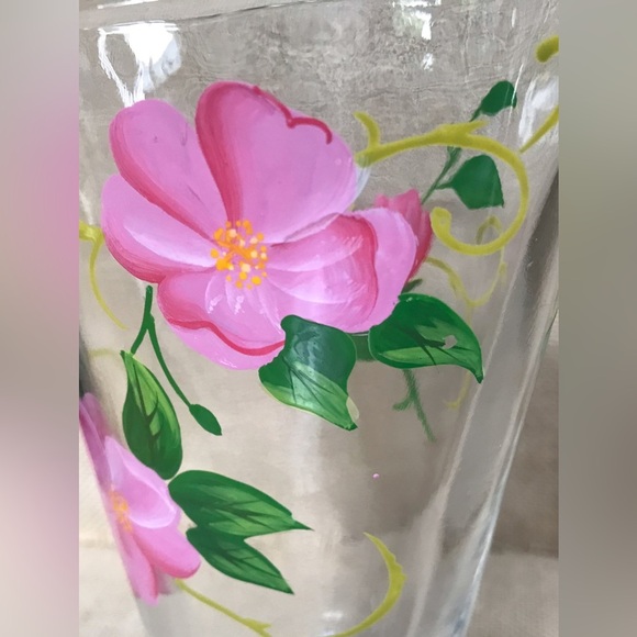 Vintage Floral Glass Fan Pedestal Vase Hand Painted Pink Flowers Cottage Core - Picture 2 of 7